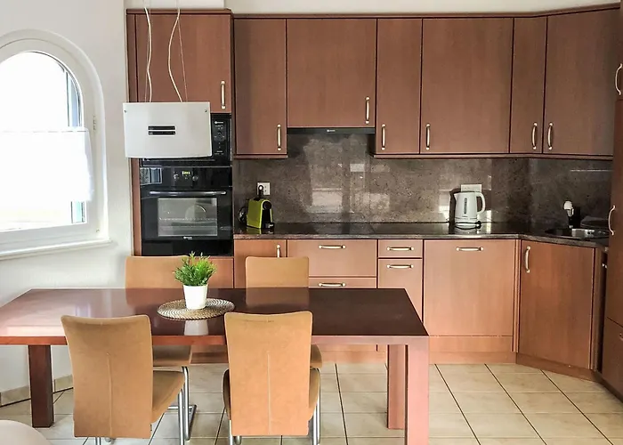 Edelweiss B-3 By Interhome * ロイカーバード